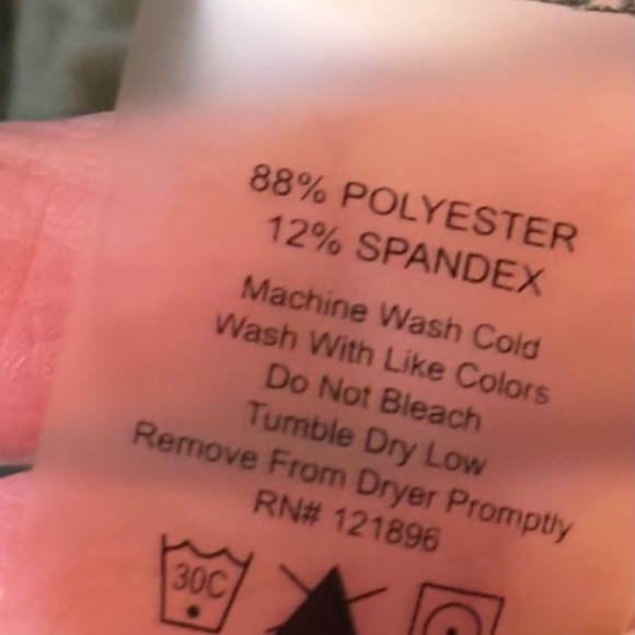 Title Nine Phoenix Pleated long-sleeve shirt - Picture 4 of 4